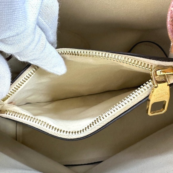 LOUIS VUITTON White Damier Shoulder Bag - Picture 13 of 15